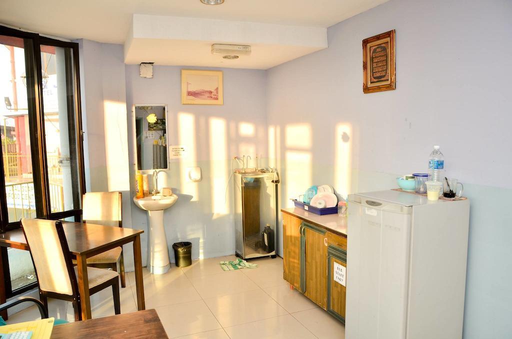 A&J Budget Hotel Kota Kinabalu Exteriör bild