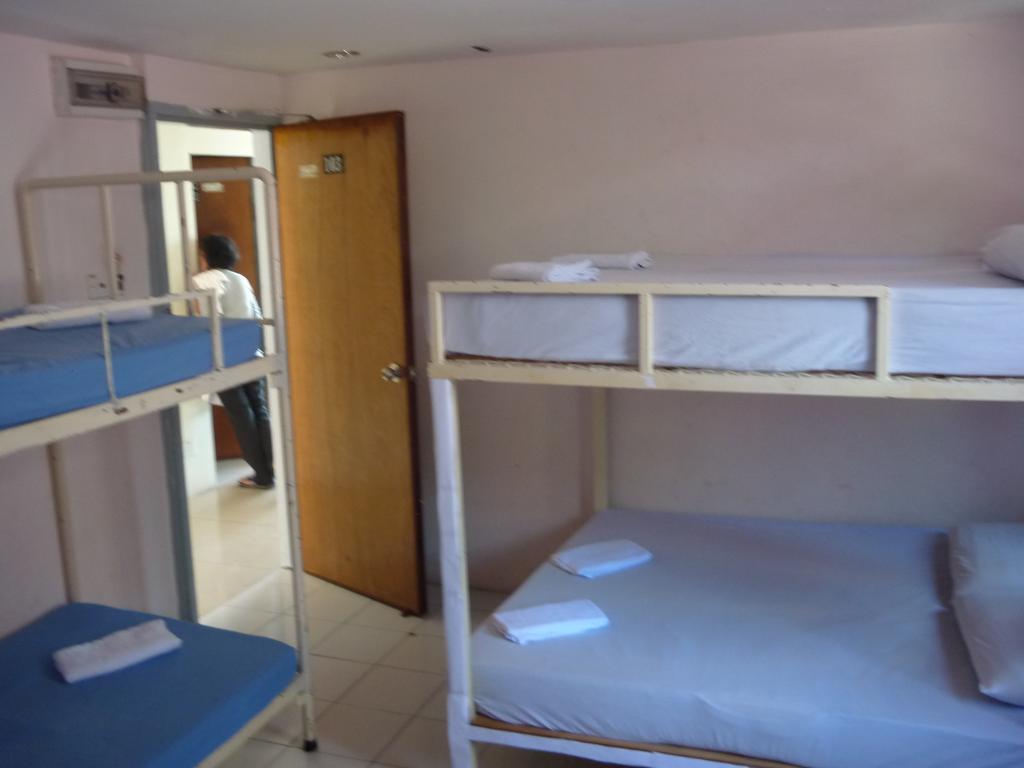 A&J Budget Hotel Kota Kinabalu Exteriör bild